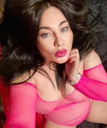 Живу в Москве и готова предложить свои услуги по завоеванию твоего внимания и удовлетворению всех твоих сокровенных желаний. Я знаю, как доставить настоящее наслаждение и создать атмосферу, в которой ты почувствуешь себя особенным. Мои возможности бесконечны: от классического секса до экзотических игр и фетишей. У меня есть много положительных отзывов, которые подтверждают мою профессиональность и талант в постельных утехах. Также, я предоставляю фото для более детального ознакомления с моей внешностью. Обращайся ко мне и исполни все свои самые сокровенные фантазии! 💋🔥 2047, 46 лет