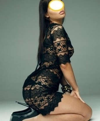 Живу в самой красивой Москве, где мои нежные объятия и горячие губы создадут незабываемую атмосферу страсти. Мои услуги насыщены разнообразием: классический и эротический массаж, стриптиз, ролевые игры и многое другое, чтобы удовлетворить все твои сокровенные желания. Я знаю, как расслабить тебя и доставить максимум удовольствия, ты попадешь в мир роскоши и наслаждения. Не веришь? Посмотри фото и отзывы. Жду тебя для незабываемых встреч! 💋 7323, 25 лет